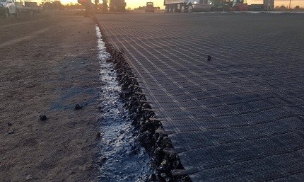 Asphaltrac® Asphalt Reinforcing Glass Fiber Geocomposite 